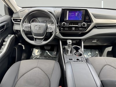 2024 Toyota Highlander LE