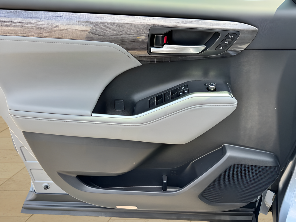 2024 Toyota Highlander Limited