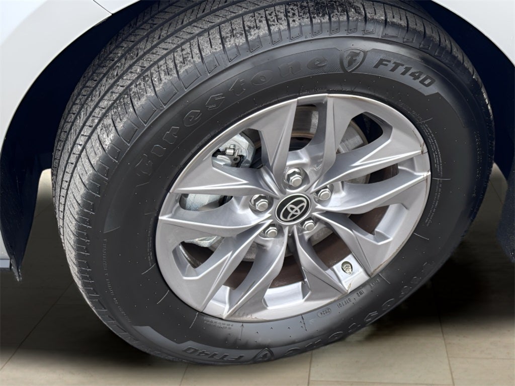 2025 Toyota Sienna LE 8 Passenger