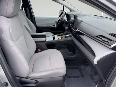 2025 Toyota Sienna LE 8 Passenger