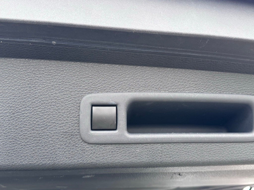 2025 Toyota Sienna LE 8 Passenger