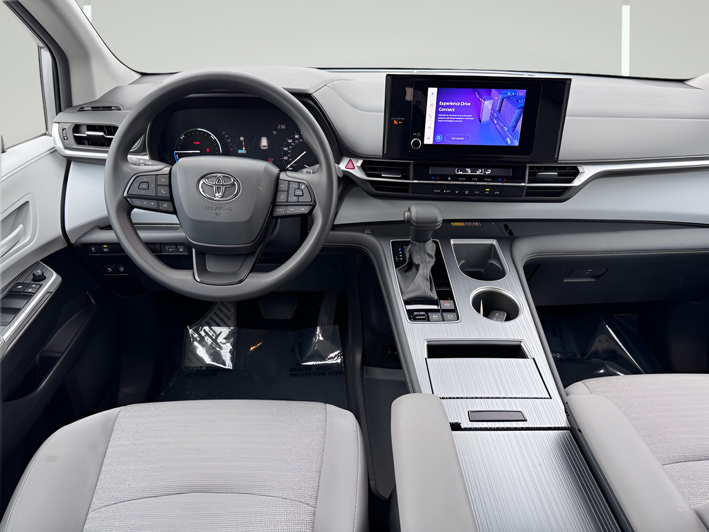 2025 Toyota Sienna LE 8 Passenger