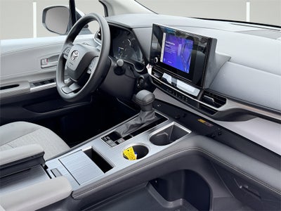 2025 Toyota Sienna LE 8 Passenger