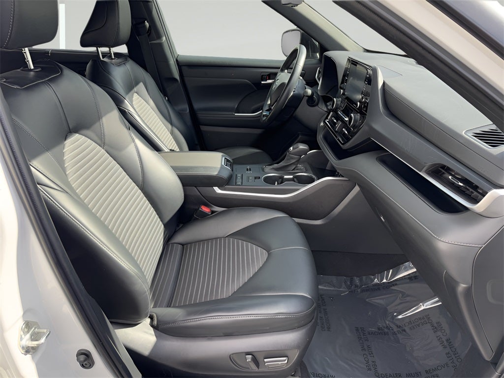 2022 Toyota Highlander XSE