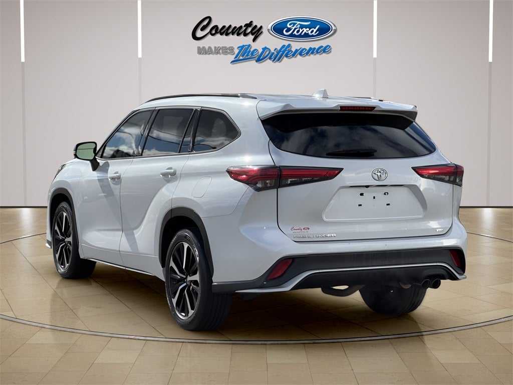 2022 Toyota Highlander XSE