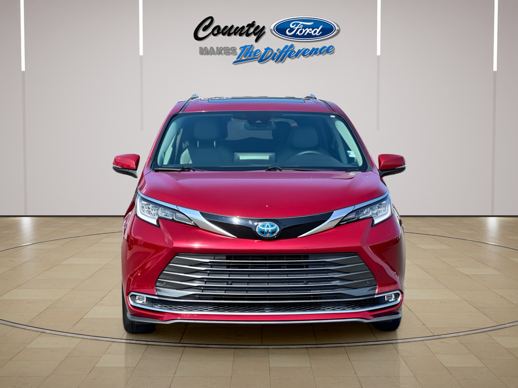2022 Toyota Sienna Limited 7 Passenger