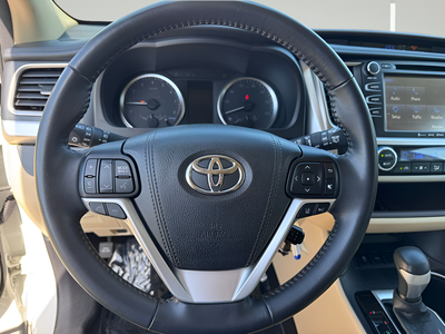 2017 Toyota Highlander LE