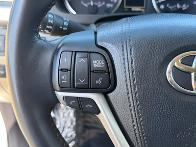 2017 Toyota Highlander LE