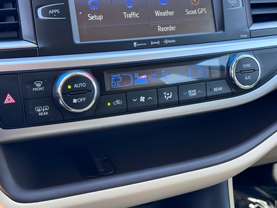 2017 Toyota Highlander LE