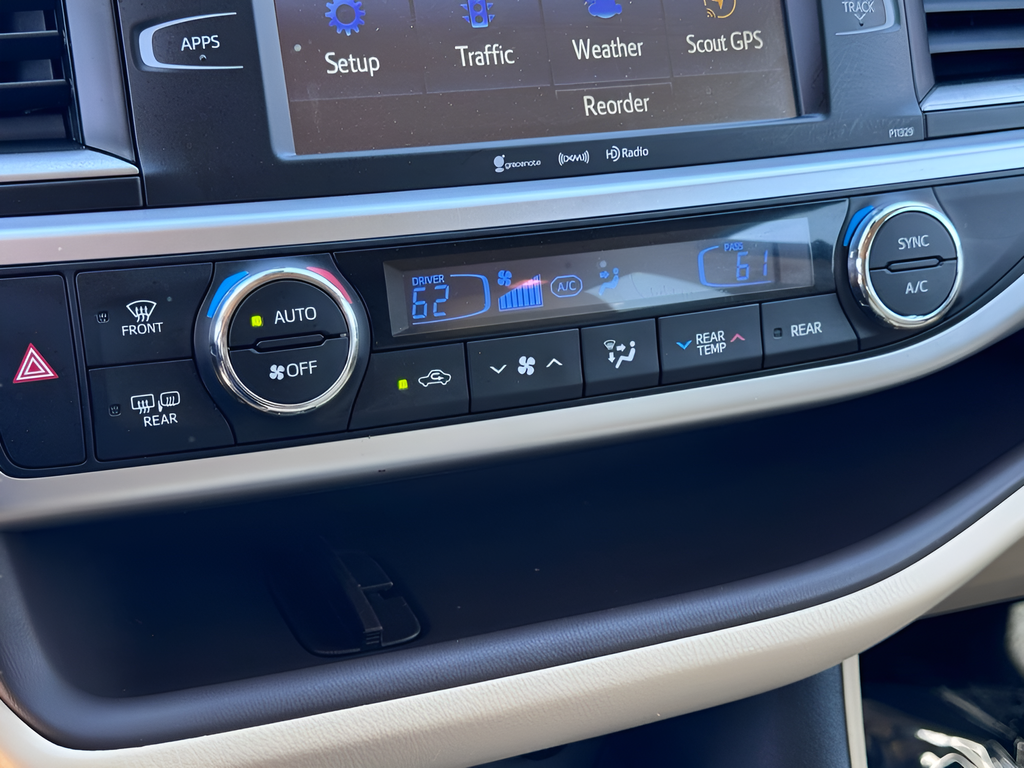 2017 Toyota Highlander LE