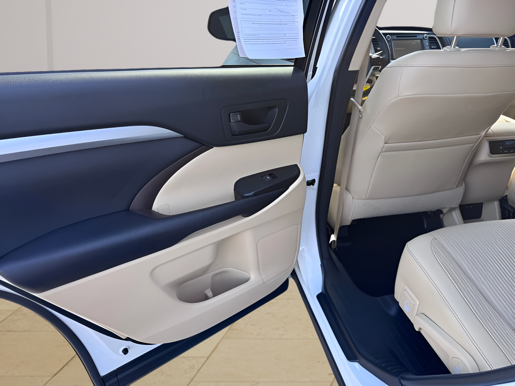 2017 Toyota Highlander LE