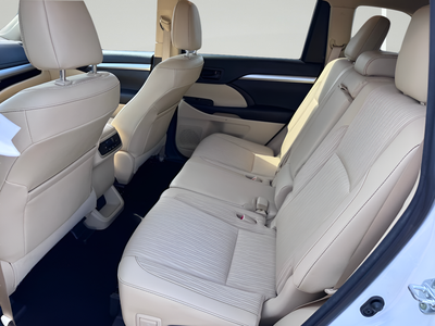 2017 Toyota Highlander LE