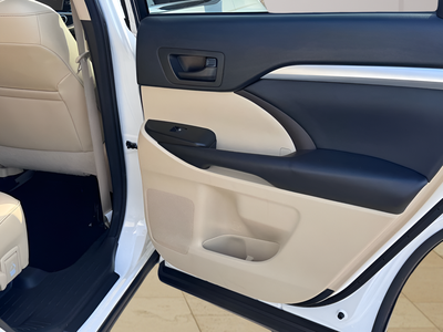 2017 Toyota Highlander LE