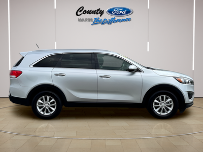 2017 Kia Sorento LX