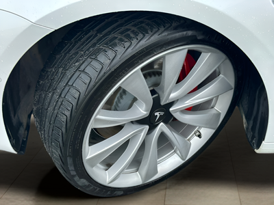 2018 Tesla Model 3 Performance