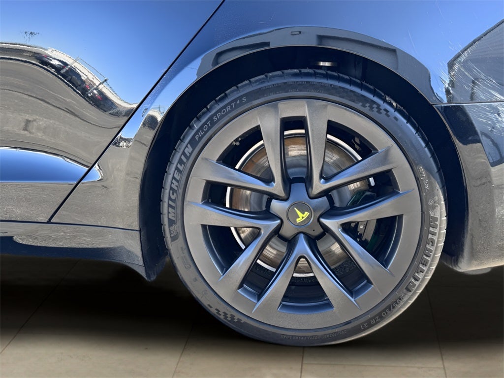 2022 Tesla Model S Base