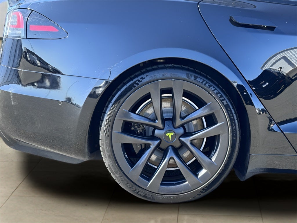 2022 Tesla Model S Base