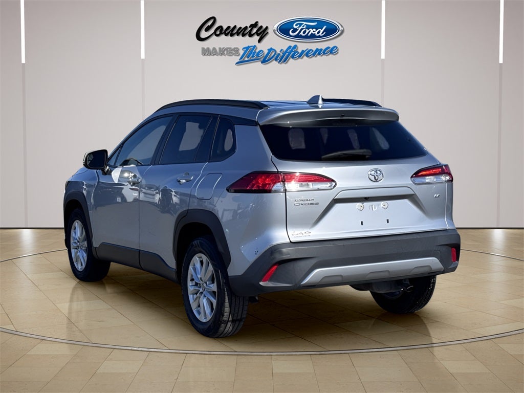 2022 Toyota Corolla Cross LE
