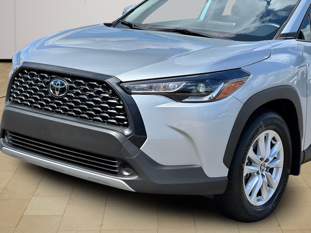 2024 Toyota Corolla Cross LE