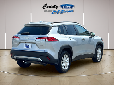 2024 Toyota Corolla Cross LE
