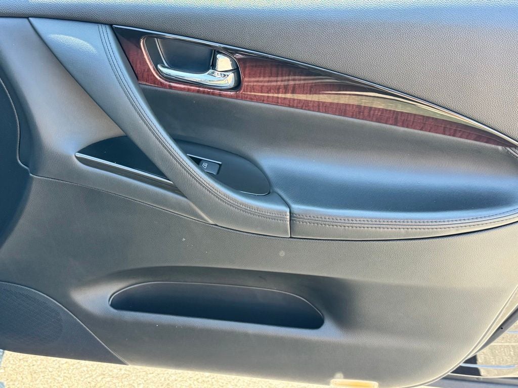 2017 INFINITI QX50 Base