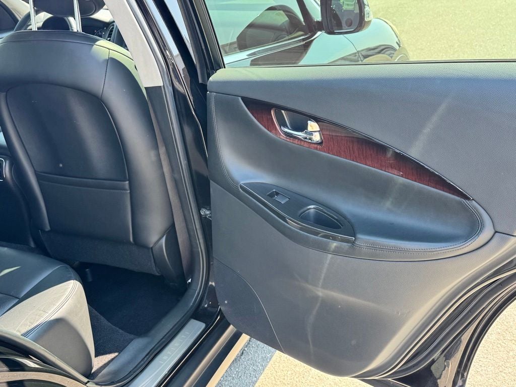 2017 INFINITI QX50 Base