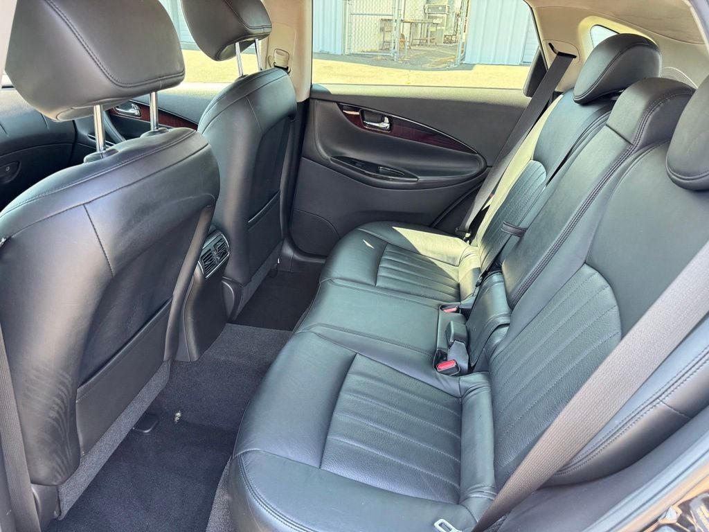 2017 INFINITI QX50 Base