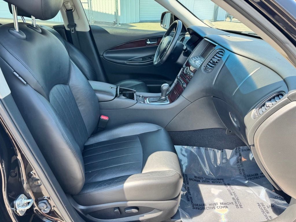 2017 INFINITI QX50 Base