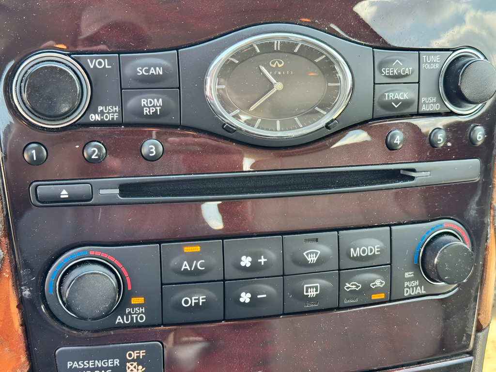 2010 INFINITI G37 Journey