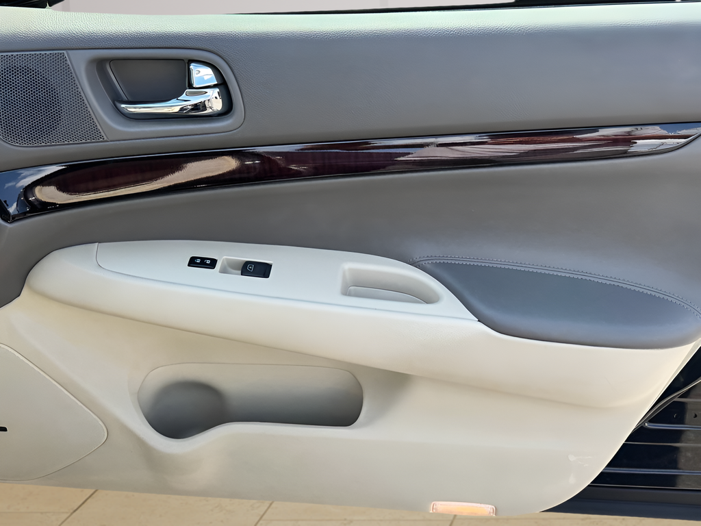 2010 INFINITI G37 Journey
