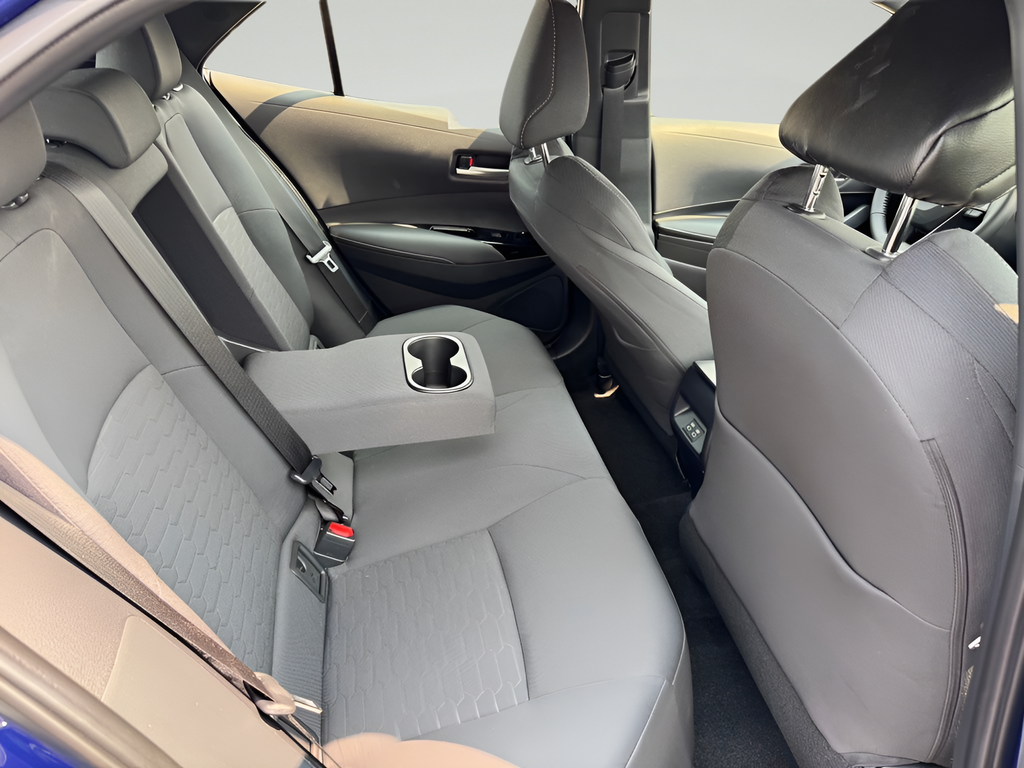 2025 Toyota Corolla Hatchback SE
