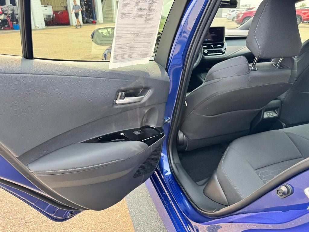 2025 Toyota Corolla Hatchback SE