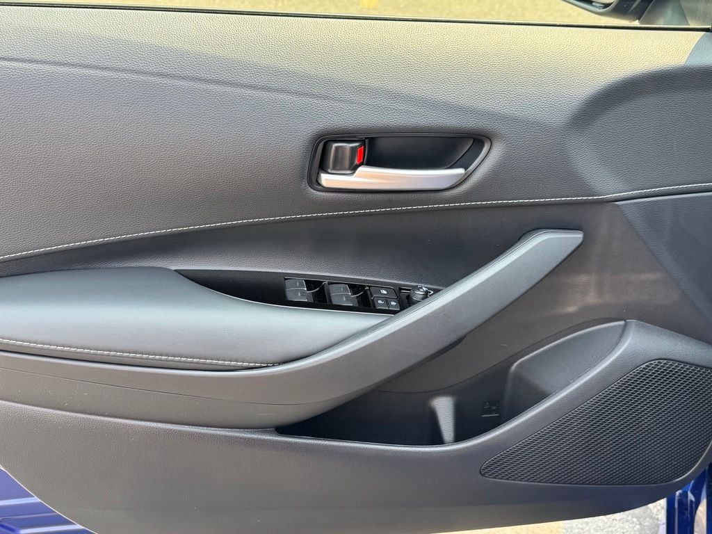 2025 Toyota Corolla Hatchback SE