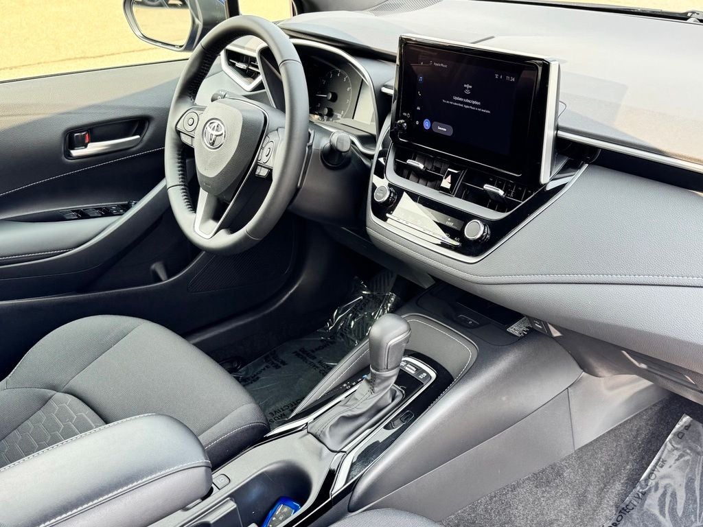 2025 Toyota Corolla Hatchback SE