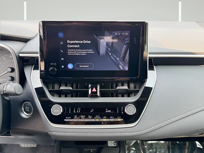 2025 Toyota Corolla Hatchback SE