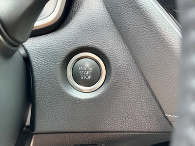 2025 Toyota Corolla Hatchback SE