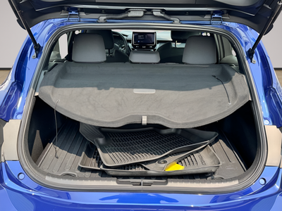 2025 Toyota Corolla Hatchback SE