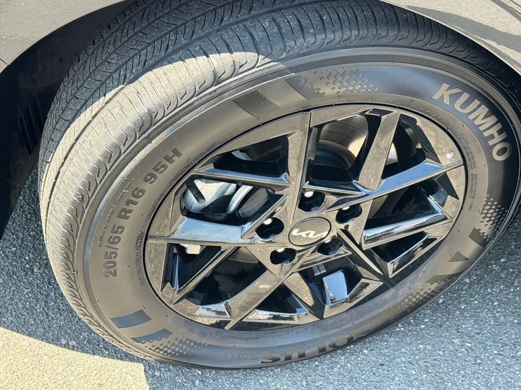 2025 Kia K5 LXS