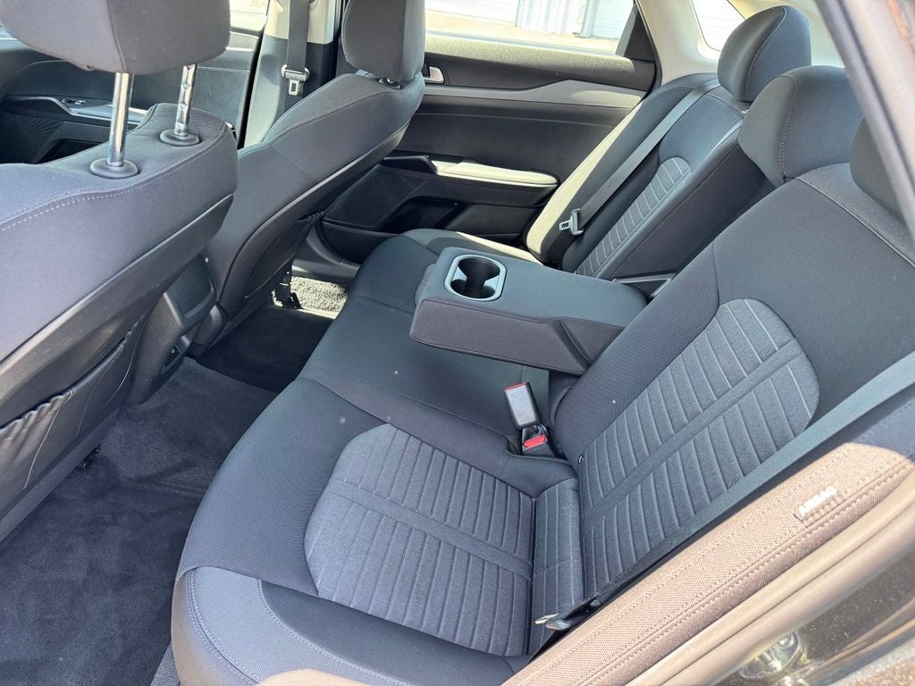 2025 Kia K5 LXS