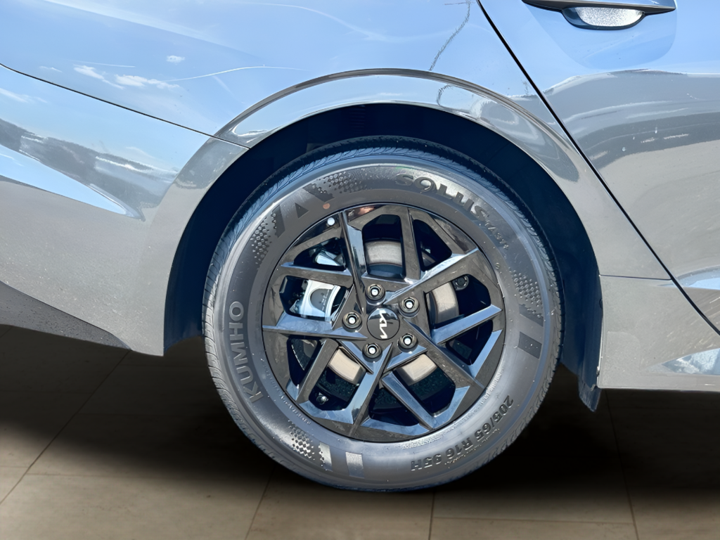 2025 Kia K5 LXS