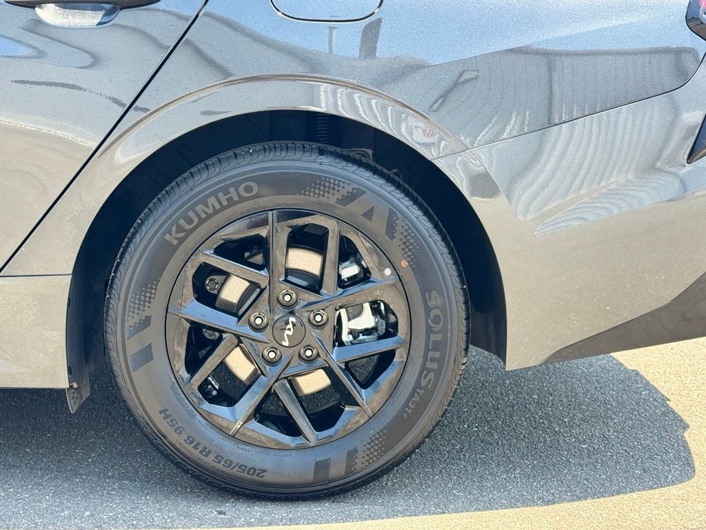 2025 Kia K5 LXS