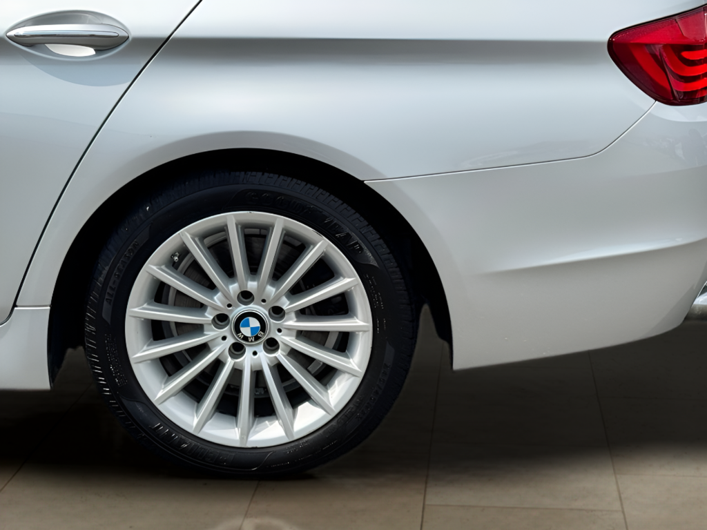 2011 BMW 5 Series 535i