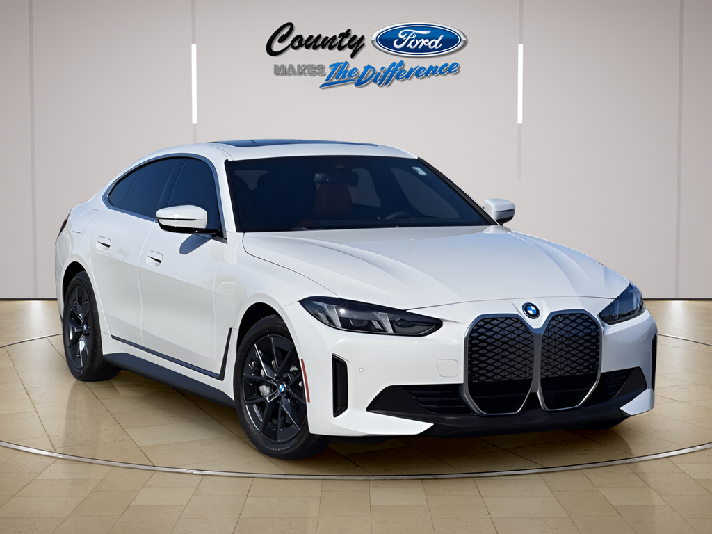 2025 BMW i4 eDrive40