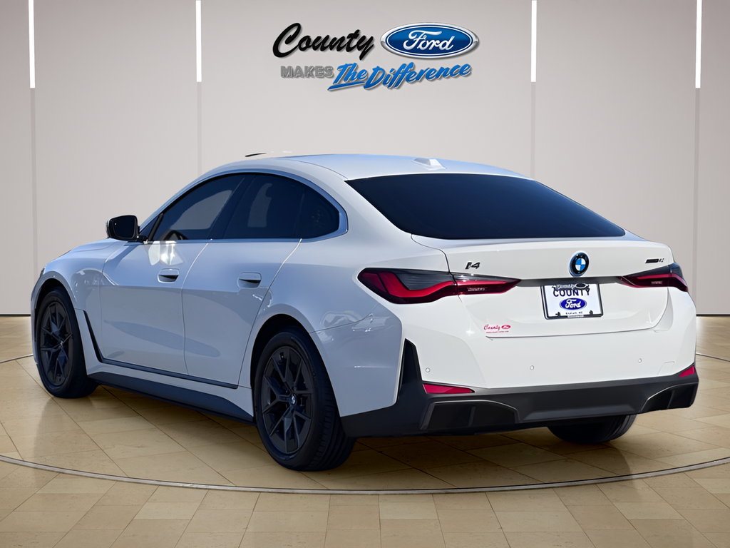 2025 BMW i4 eDrive40