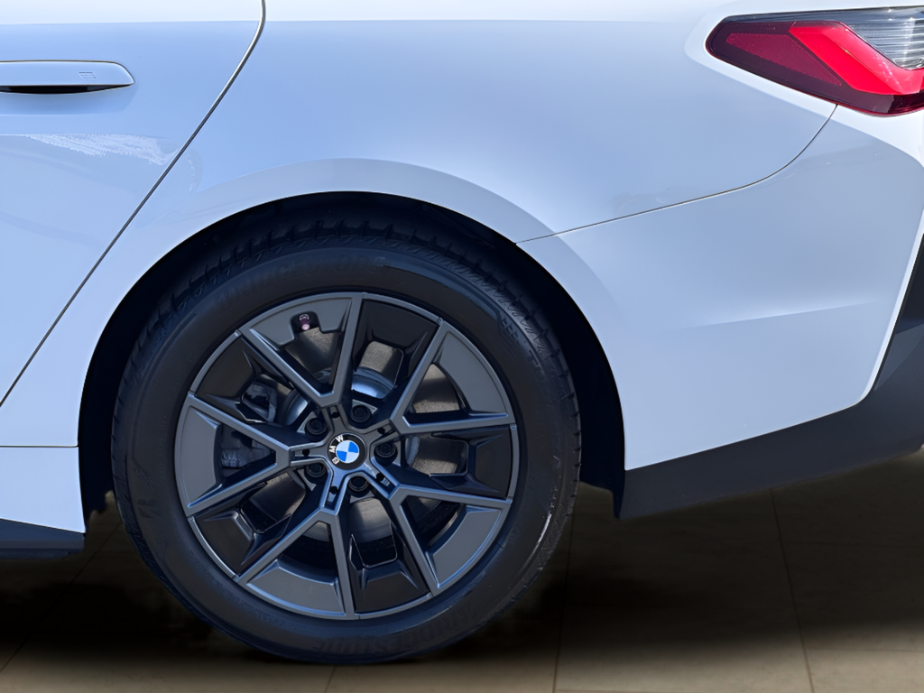 2025 BMW i4 eDrive40