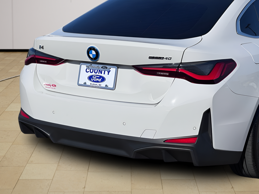 2025 BMW i4 eDrive40