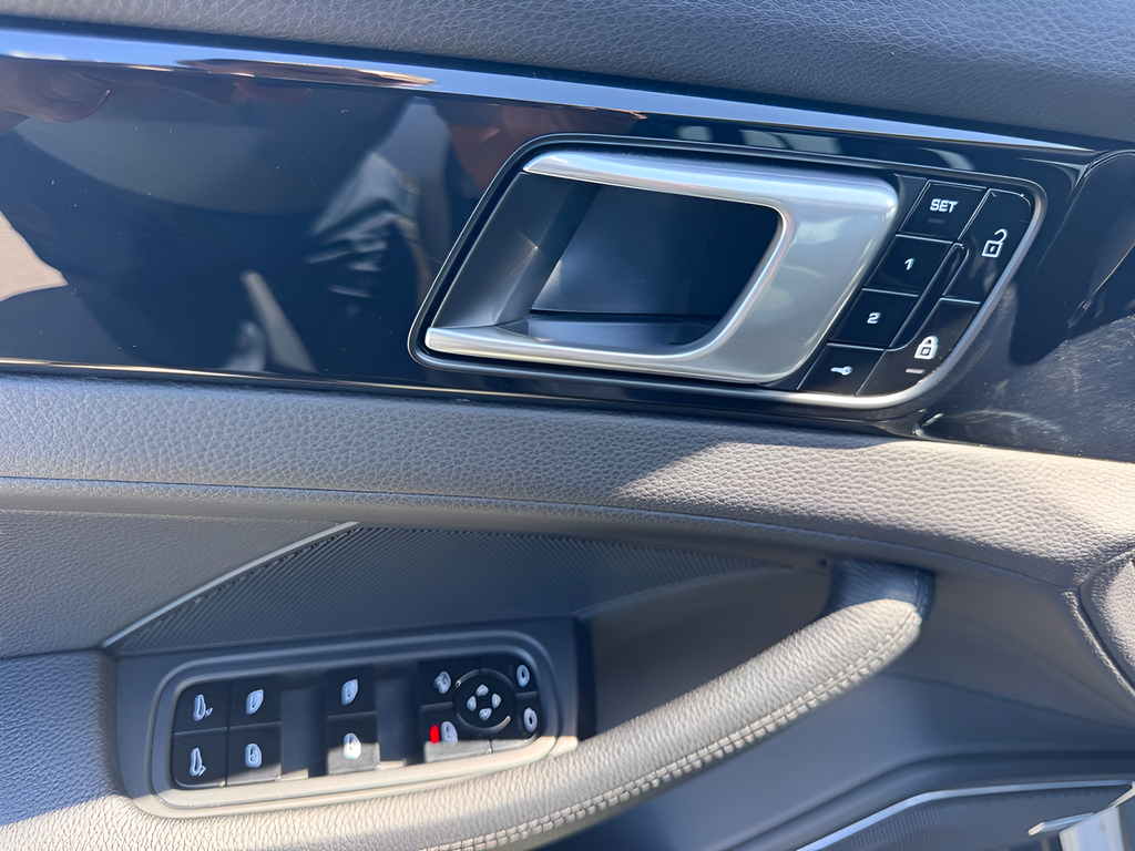 2021 Porsche Panamera Base
