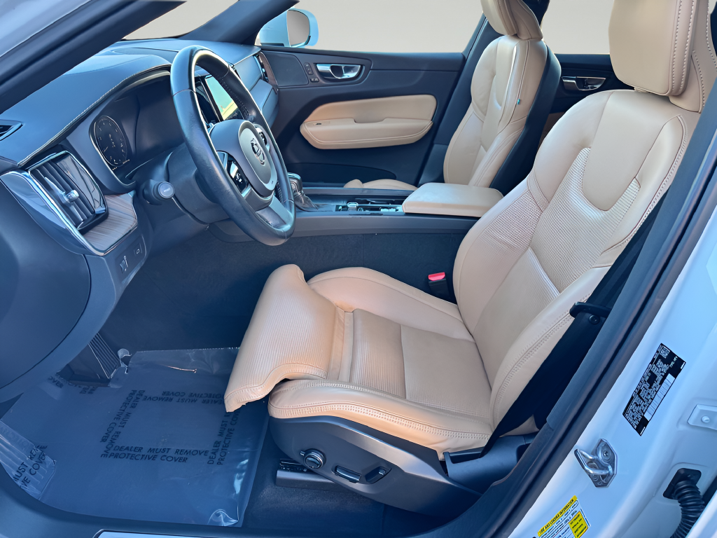 2021 Volvo XC60 T5 Inscription