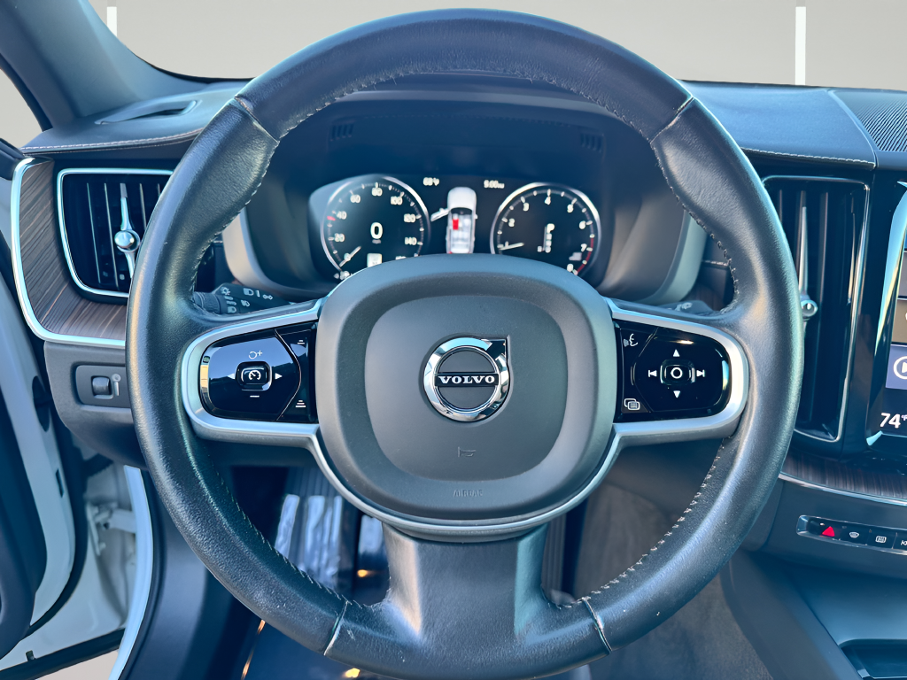 2021 Volvo XC60 T5 Inscription