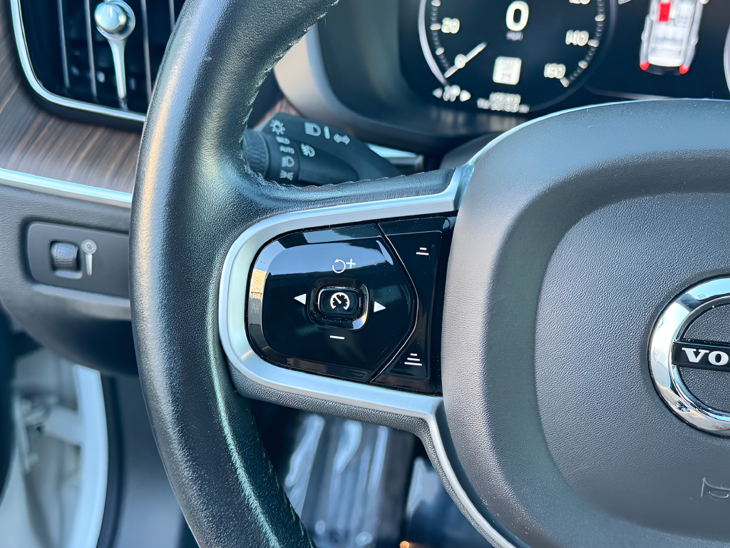 2021 Volvo XC60 T5 Inscription